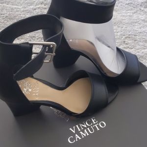 Vince Camuto Block Heel shoes